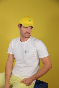 Camiseta | Movidos pela paixão - Trevo Tee | Camisetas Unissex | Vista-se de significados