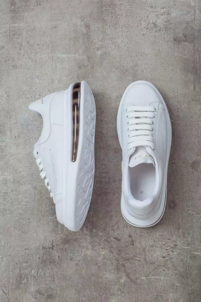 MCQUEEN CAMARA DE AIRE BLANCAS