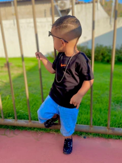 • Conjunto Nike CAMISETA + BERMUDA (preto) - Pililico Kids