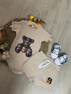 • Conjunto Burberry BODY + BERMUDA na internet