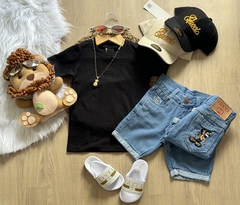 • Conjunto Gucci CAMISETA + BERMUDA (Preto) na internet