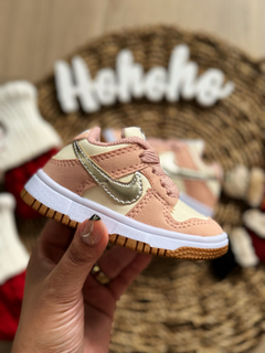 • Tênis Nike infantil