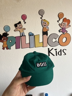 • Boné bebê Hugo Boss