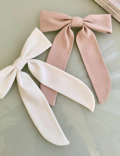 Laço Mariana - Off White na internet