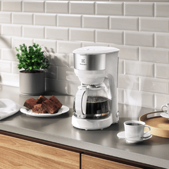 Imagen de CAFETERA ELECTROLUX 1.2L CON FILTRO ECM21