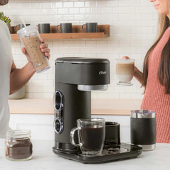 CAFETERA OSTER LATTE CON ESPUMADOR BVSTDC02B - Casa Zeila