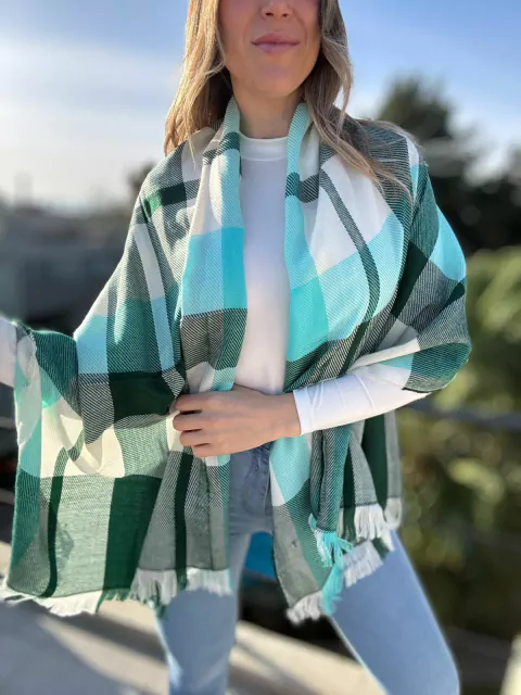 Ruana 218 -Medidas 180x80-