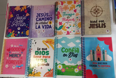 Libreta anotador hojas rayadas con frases Bíblicas