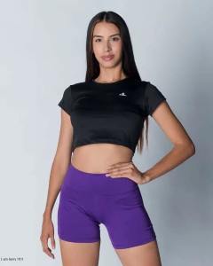Conjunto Deportivo Leggins y blusa corta en diseño crop top en internet
