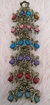 Broche de metal con piedra grande