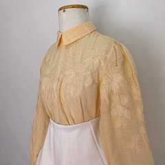 camisa vintage bordada - M na internet