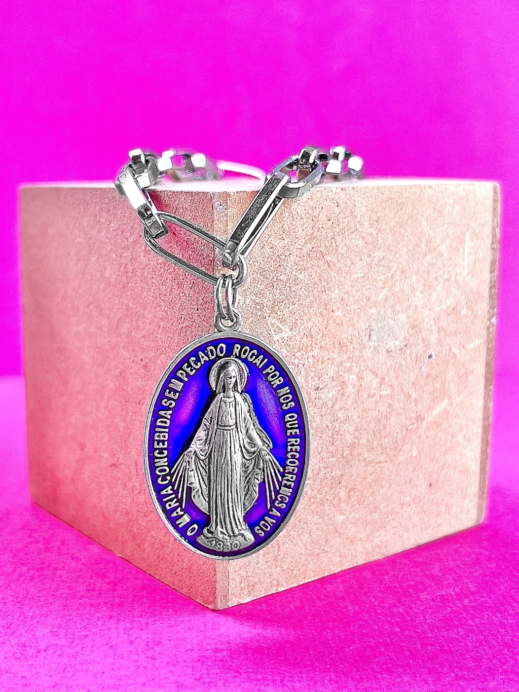 Cadeia Graças modelo 12