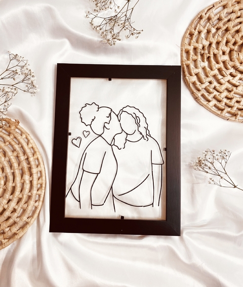 Quadro Emoldurado Linhas de Amor