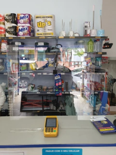 Escudo Protetor Salivar Gotículas P/ Caixas, Mesas E Balcões Acrílico - comprar online