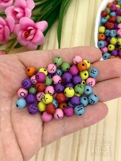 ENTREMEIO PARA PULSEIRAS BOLA COM LETRINHA COLORIDA LTR15 - 20 GRAMAS