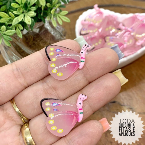 APLIQUE RESINA BORBOLETA BRILHA NO ESCURO ROSA - 2 UNIDADES