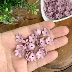APLIQUE ACRÍLICO FLOR COM FURO P - LILÁS - 20 UNIDADES