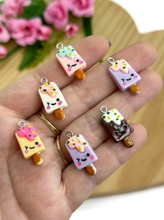 PINGENTE PARA PULSEIRAS PICOLÉ - PGT54 - 3 UNIDADES SORTIDAS