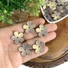 APLIQUE ACRÍLICO FLOR COM FURO G - MARROM METÁLICO - 10 UNIDADES
