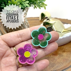 APLIQUE ACRÍLICO FLOR VAZADA - UNIDADE