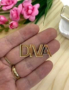 APLIQUE ACRÍLICO DIVA - UNIDADE