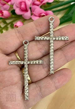 PINGENTE METAL PRATA CRUCIFIXO - AR21 - 2 UNIDADES