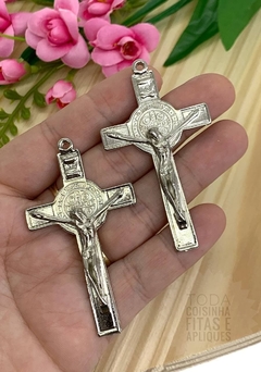 PINGENTE METAL PRATA CRUCIFIXO - AR22 - UNIDADE