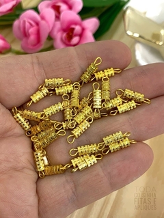 FECHO ROSCA DOURADO COM ARGOLA - 2CM - 10 UNIDADES
