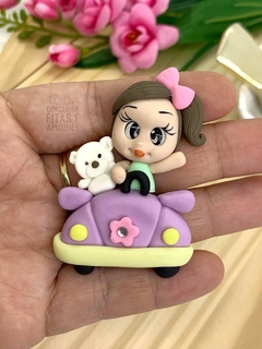 APLIQUE BISCUIT MENINA C/ FUSCA - BSC338 - UNIDADE