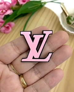 APLIQUE ACRÍLICO LOUIS VUITTON - UNIDADE - comprar online