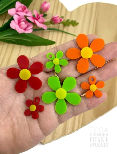 APLIQUE ACRILICO FLOR + PINGENTE - ACR19 - PAR