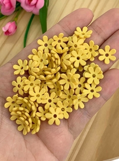 ENTREMEIO FLOR COM FURO AMARELO - CLR118 - 10 GRAMAS