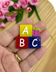 APLIQUE ACRÍLICO ESCOLAR BLOCOS - ACR42 - UNIDADE