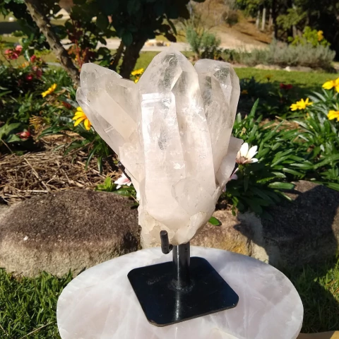 Drusa de Cristal Lemuriano Tabular 2.700 kg com Base de Ferro