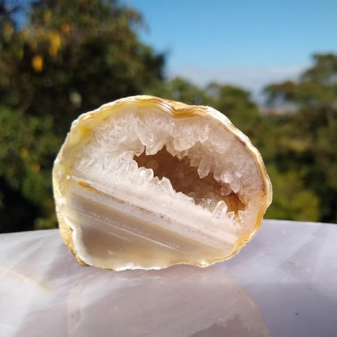 Geodo de Ágata com Cristal de Quartzo 72 g