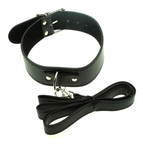 Collar con correa de cuero
