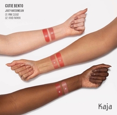 KAJA - CUTIE BENTO - LIP + BLUSH DÚO - 01 JUICY WATERMELON - comprar online