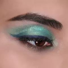 MOIRA - CHROMA LIGHT SHADOW - 09 BLOSSOM SKIES - GLOW UP BOUTIQUE