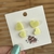 225- Brinco Tal mãe , tal filha - Mini - amarelo candy