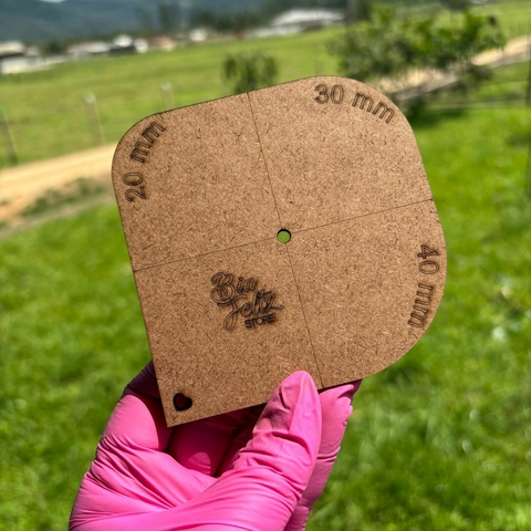 Gabarito MDF 10 x 10 " Cantos " - comprar online