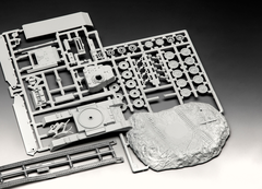 Revell - M24 Chaffee - 1:76 - 03323 - online store