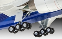Kit Revell - Boeing 777-300ER - 1:144 - 04945 - loja online