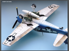 Kit Academy - F6F-3/5 Hellcat - 1:72 - 12481 na internet