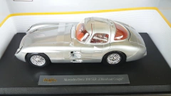 Maisto Premiere Edition - Mercedes Bens 300 SLR Uhlenhalt Coupé - 36898 - 1:18 na internet