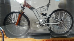 Welly Bike Colection - Audi Design Cross Pro - 62570W - 1:10 na internet