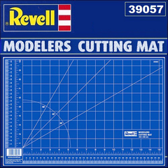 Revell - 39057 - Cutting Mat Large - (Placa de corte 45cm x 30,2cm)