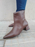 Bota Eléia Scarppa Couro Café / Salto Bloco Baixo - Sapato.com