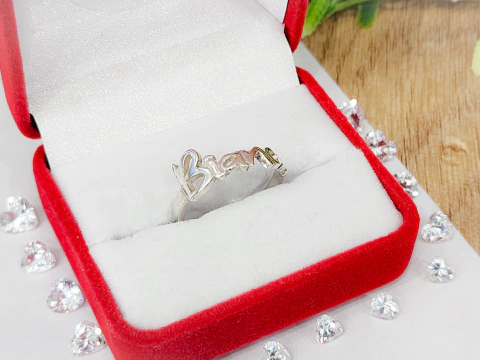 ANILLO CON NOMBRE CALADO - Sello en Plata 925 -