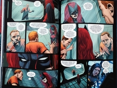 Detective Comics 3