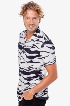 CAMISA ESTAMPADA TAMANDUÁ - comprar online